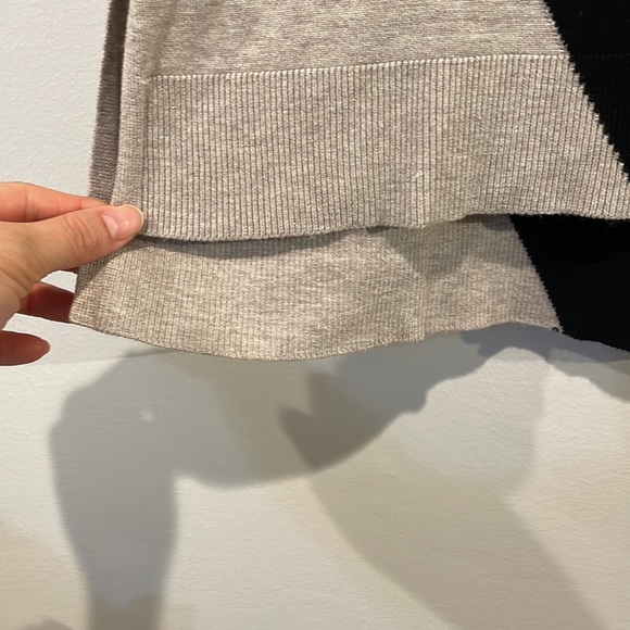 I.N.C. Cowl Neck Sleeveless Asymmetric Hem Tunic Sweater in Sz Medium - Picture 9 of 9